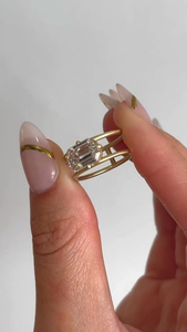 Anillo de Compromiso con Diamante Cultivado en Laboratorio, Corte Esmeralda, Oro Amarillo de 14K, Banda Abierta, Anillo de Novia Solitario para Mujer, Lujoso, Certificado IGI - Product Image 6