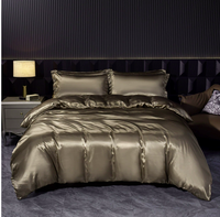 2025 personnalisé moderne Patchwork Style 100% Satin armure concepteur couette ensemble de literie imprimé housse de couette et ensemble de draps de lit