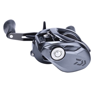 Moulinet de pêche <span class=keywords><strong>DAIWA</strong></span> <span class=keywords><strong>TATULA</strong></span> 300 Giant Spider, modèle 2021, pour lancer de leurres, main gauche, noir, pour eau douce - Product Image 4