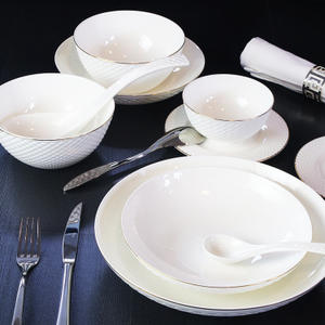 Nouveau produit : Ensemble de vaisselle en porcelaine fine de style chinois, 60 pièces, pour la décoration de la maison et la salle à manger - Product Image 5