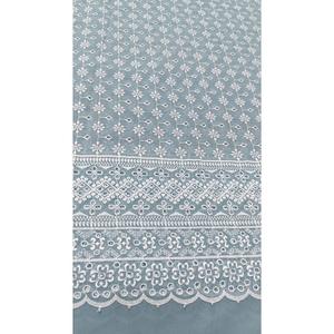 Tissu Georgette Schiffli de qualité export avec broderie florale détaillée pour robes de créateurs, saris et kurtis à vendre - Product Image 3