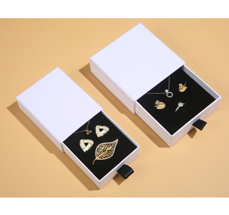 white 5*5*3.5cm