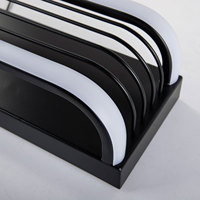 Lampe murale à bande lumineuse LED en métal et silicone de design industriel PW24002-130, 110-240V, finition noir mat, décoration de salon