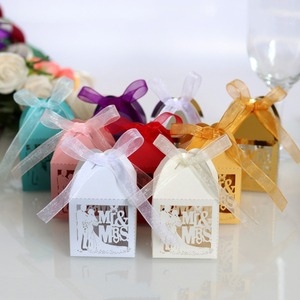 Laser Cut MR MRS Carriage Favor Gifts Candy Boxes with Ribbon Baby Shower Wedding Favors and Gifts Wedding Party Supplies