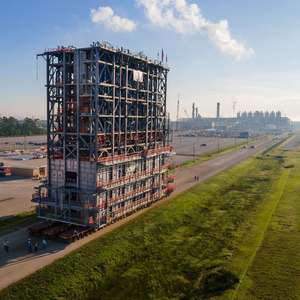 Nuovo l'impianto petrolchimico a Baytown Texas fatto divertente questo pesa 2,832 tonnellate ed è delle dimensioni di un condominio di media ascesa - Product Image 1