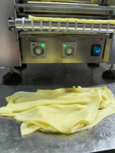 Máquina Automática para Hacer Crepas y Panqueques Finos de Mil Capas con Motor, Acero Inoxidable de Grado Alimenticio, Multifuncional - Product Image 3