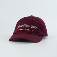 Op maat gemaakte geborduurde logo bordeaux pet met 6 panelen, bordeauxrode baseballcap, vintage wijnrode katoenen sportpet, gotische tennisclubpet
