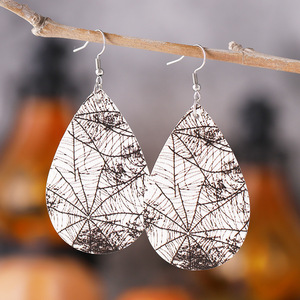 Boucles d'oreilles en bois Halloween Goth Spider Web Leopard Drop Pendant Boucles d'oreilles pour femmes Uionen 1138 - Product Image 3