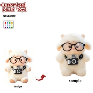 Peluche personnalisée OEM/ODM en forme de photographe <span class=keywords><strong>mouton</strong></span> avec lunettes et appareil photo - Adorable poupée en peluche <span class=keywords><strong>mouton</strong></span> personnalisée pour cadeaux et décoration - Product Image 1