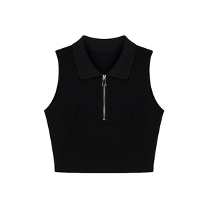 Camiseta sin mangas negra con logotipo personalizado bordado para mujer, top de verano con media cremallera, ajustado, informal, de seda/algodón transpirable, tipo polo con cremallera. - Product Image 1