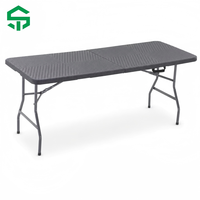 180cm Rattan-Optik Klapptisch Tragbarer HDPE-Kunststoff Gartentisch für Outdoor-BBQ & Veranstaltungen