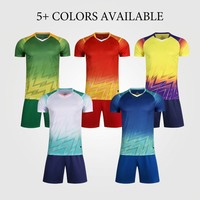 Maillot de football d'été en gros, ensemble uniforme de football en polyester à manches courtes, séchage rapide