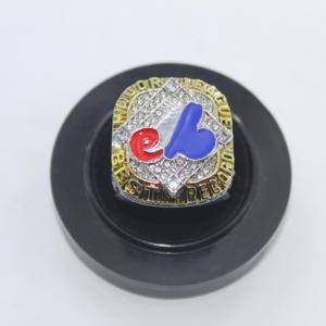 Bague commémorative en alliage pour les fans du championnat de baseball des jeunes de Montréal 1994 - Product Image 1