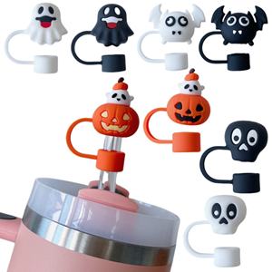 Bouchons de paille en plastique souple au design créatif de citrouille d'Halloween, capuchons de paille de dessin animé pour accessoires de bar et de boisson - Product Image 1