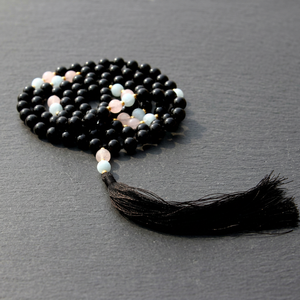 Collier de 108 perles Mala en tourmaline noire, perles de prière nouées à la main, style bohème, pour yoga et méditation, cadeau unisexe - Product Image 1
