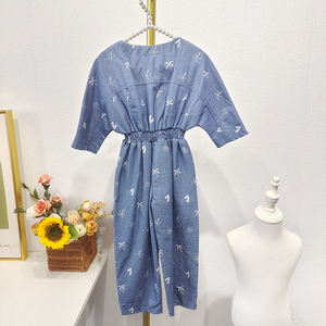 Adorable enfant en bas âge nouveau-né bébé manches courtes Denim-comme <span class=keywords><strong>combinaison</strong></span> fille personnalisé pur coton cocotier Onesie en gros - Product Image 5