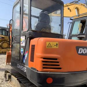 รถขุดไฮดรอลิกแบบตีนตะขาบ Doosan DH55 มือสองจากเกาหลี ขนาด 5.5 ตัน เหมาะสำหรับงานก่อสร้างในเขตเทศบาลและฟาร์ม - Product Image 2