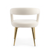 Chaise de mariage moderne en bouclette avec dossier ouvert en forme de C et pieds en acier inoxydable doré pour la location d'événements commerciaux
