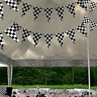 Drapeau de course triangulaire noir et blanc à motif quadrillé pour bar de course