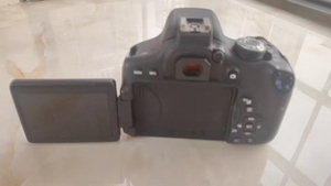 Cámara Digital <span class=keywords><strong>Canon</strong></span> <span class=keywords><strong>750D</strong></span> Original Usada de 24MP con Lente de 18-55mm, Grabación de Video Inalámbrica Integrada - Product Image 4
