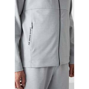 Conjunto Deportivo Air Jones para Hombre, Corte Estándar, Color Gris, Ropa Deportiva Cómoda de Mezcla de Poliéster, Viscosa y Elastano para Uso Diario - Product Image 5