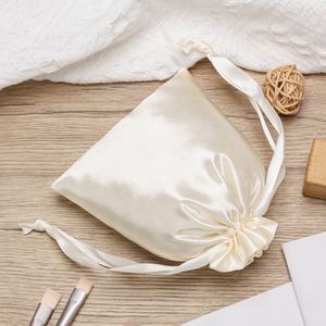 ถุงผ้าซาตินบรรจุแบบหูรูดทำจากผ้าซาตินคุณภาพสูงกระเป๋าใส่เครื่องประดับของขวัญกระเป๋าผ้านุ่มกำไลผ้าซาติน - Product Image 4