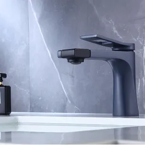 Yeni tasarım havza musluk banyo su dokunun