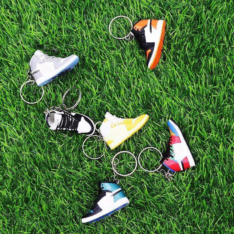 Wsnbwye Sneaker Keychain hiển thị Quà Tặng Anime trang trí DIY llaveros cao su cầu thủ bóng rổ Keychain