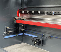 Presse plieuse CNC automatique 63 tonnes 2500 mm pour l'acier inoxydable, machine de pliage hydraulique pour tôles