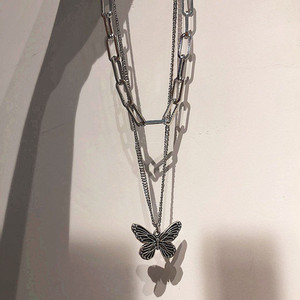 Collar de Acero Inoxidable Personalizado para Hombre, Colgante de Hojas de Plumas Plateadas, Suéter de Titanio - Product Image 5