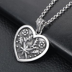 Collar con colgante de acero inoxidable en forma de corazón con estrella de ocho puntas y diseño floral para hombres y mujeres, regalo SP732 - Product Image 3