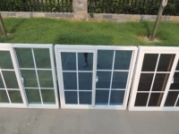 Fenêtres UPVC à prix avantageux avec verre Low-E, fenêtres coulissantes en PVC résistantes aux ouragans