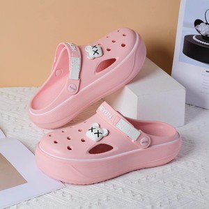 Heyun Zuecos para niños con punta abierta, antideslizantes, suela gruesa, zapatos de agua de verano para niñas, talla 7-14, negro, rosa, beige, gris, blanco - Product Image 4