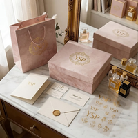 Boîte cadeau rigide en velours rose de luxe personnalisée, logo en relief doré, emballage pour coffret de parfum et de bijoux, vente en gros