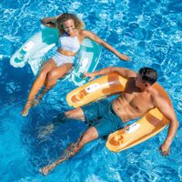 En Stock, silla flotante inflable de PVC en forma de U, flotador y balsa de piscina para adultos con purpurina a prueba de agua para adultos