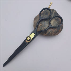 กรรไกรตัดผมมืออาชีพสแตนเลส 440C 17 นิ้วสีดำกรรไกรตัดผมด้ามยาว HQ-6.0 ปลายใบมีดคม - Product Image 2