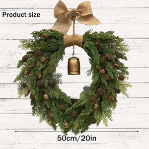 Couronne de Noël rustique de 50 cm avec conifères, nœud en toile de jute et clochette en laiton pour décoration de porte ou mur de fêtes - Product Image 3