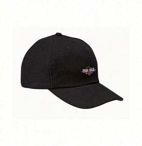 Bonnet personnalisé avec logo brodé, chapeau tricoté chaud pour l'hiver et les activités de plein air - Product Image 6