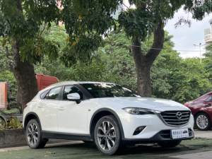 Coche usado con tracción automática a las cuatro ruedas <span class=keywords><strong>Mazda</strong></span> <span class=keywords><strong>2018</strong></span> Blue Sky Passion Edition 2.5L - Product Image 3
