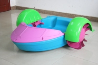 Jouets aquatiques commerciaux de l'Alliance petit bateau à rames à manivelle simple en plastique pour enfants adultes à vendre