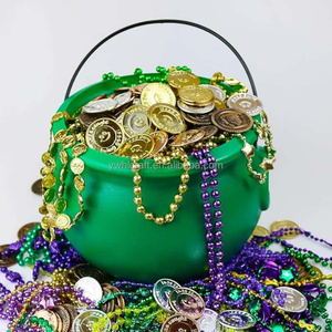 HLC Caldero, Cubo y Collares <span class=keywords><strong>de</strong></span> Cuentas Morado, Verde y Dorado para Mardi Gras y el Día <span class=keywords><strong>de</strong></span> <span class=keywords><strong>San</strong></span> <span class=keywords><strong>Patricio</strong></span>, Recuerdos <span class=keywords><strong>de</strong></span> Fiesta, Decoración <span class=keywords><strong>de</strong></span> Cubo para Monedas - Product Image 1