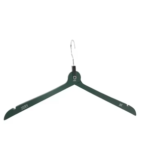 Cintre de voyage pliable <span class=keywords><strong>en</strong></span> <span class=keywords><strong>bois</strong></span> pour un transport facile Cintres <span class=keywords><strong>en</strong></span> <span class=keywords><strong>bois</strong></span> couleur logo personnalisé de qualité supérieure - Product Image 1