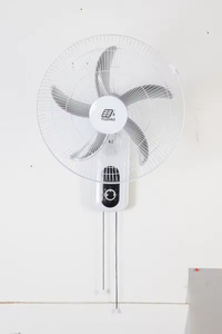 Ventilateur solaire mural blanc de 18 pouces pour la maison, avec contrôle de la vitesse du vent, chargeur de panneau solaire, interrupteur rotatif - Product Image 3