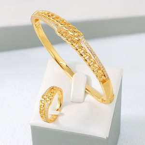 Juego de Pulseras de Joyería de Boda de Oro de 21k al por Mayor de Dubái, Brazaletes Abiertos Vintage Impermeables de Dubái con Anillo para Mujer - Product Image 5