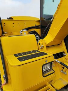 รถขุดขนาดเล็ก <span class=keywords><strong>Komatsu</strong></span> PC60MR-8 <span class=keywords><strong>6</strong></span>.2 ตัน มือสอง 40.5 กิโลวัตต์ ของแท้จากญี่ปุ่น ชั่วโมงการทำงานต่ำ 1600 ชั่วโมง ถังขนาด 0.22 ลูกบาศก์เมตร ได้รับการรับรองมาตรฐาน CE - Product Image 3