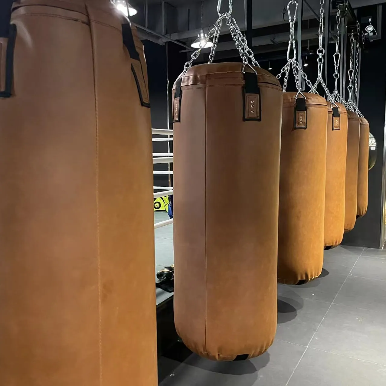 Super SEPTIEMBRE DE competitivo precio de ventaja tipos de bolsas de boxeo saco de boxeo y arena