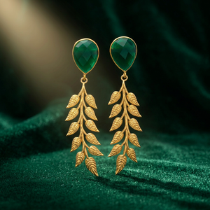 Boucles d'oreilles pendantes Feuille d'Or pour occasions spéciales avec Onyx Vert, sertissage griffe plaqué or, unisexe - Product Image 4