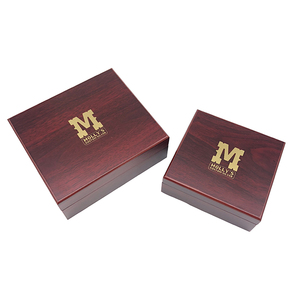 Boîte à médailles <span class=keywords><strong>en</strong></span> <span class=keywords><strong>bois</strong></span> personnalisée Boîte de présentation élégante <span class=keywords><strong>en</strong></span> <span class=keywords><strong>bois</strong></span> pour insigne de médaille <span class=keywords><strong>souvenir</strong></span> - Product Image 4