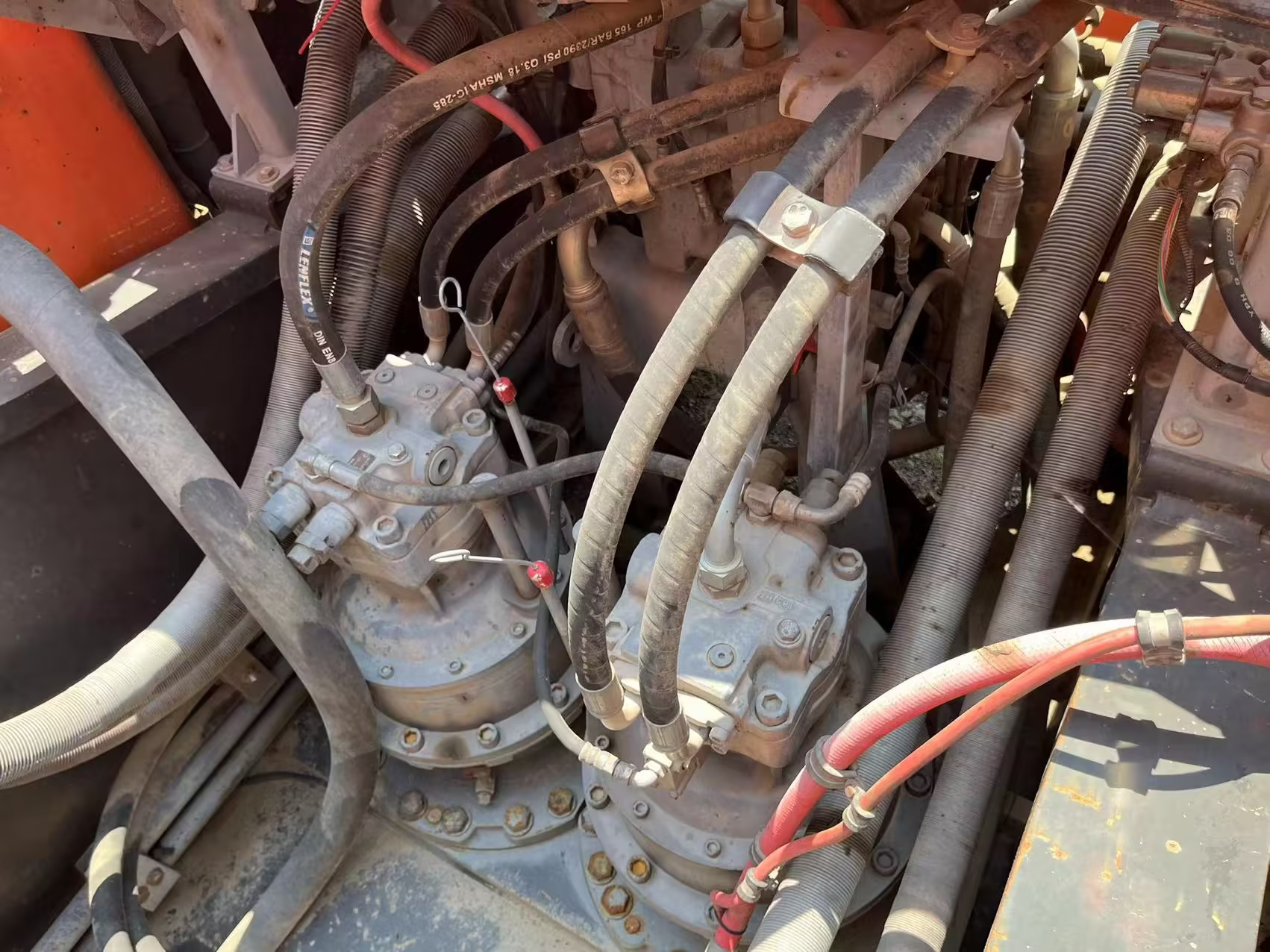 Hitachi 870 Excavator - High Efficiency Used Heavy Duty