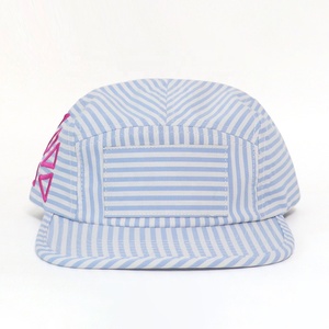 Gorras <span class=keywords><strong>de</strong></span> Campamento Personalizadas con Bordado <span class=keywords><strong>de</strong></span> Logotipo, Rayas Azules y Blancas, Estilo Casual, <span class=keywords><strong>de</strong></span> 5 Paneles y Visera Plana para Hombres y Mujeres - Product Image 2